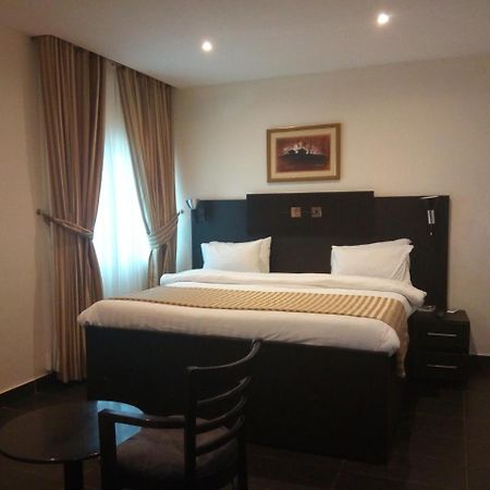 Eden Crest Hotel & Resort Энугу Экстерьер фото